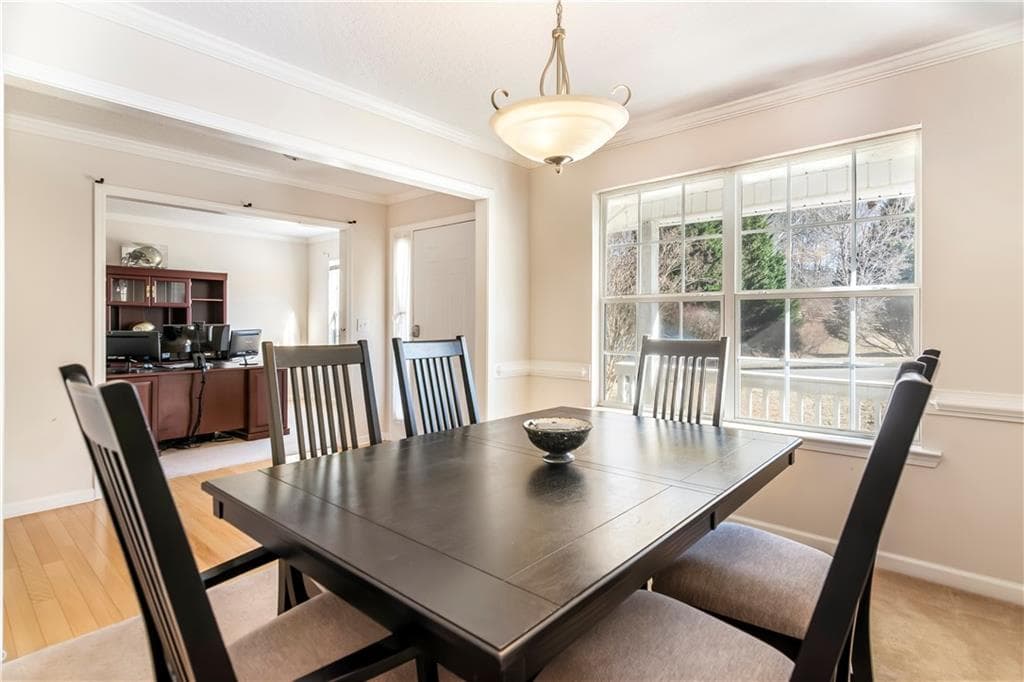 3 bedroom, 3 bathroom, 2,024 sq ft single family residence for sale at 8810 Brookhurst Trail, Gainesville, GA 30506 — photo 4