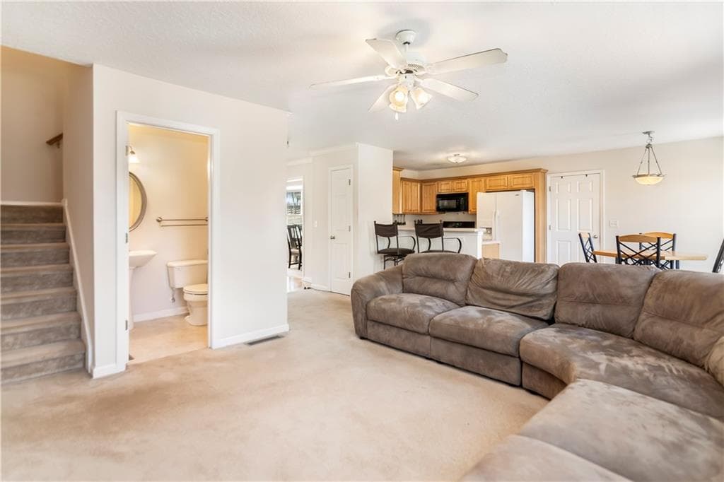 3 bedroom, 3 bathroom, 2,024 sq ft single family residence for sale at 8810 Brookhurst Trail, Gainesville, GA 30506 — photo 6