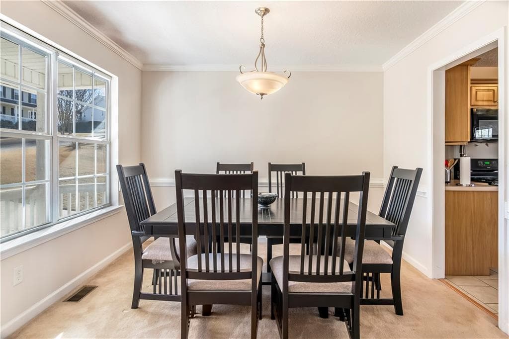 3 bedroom, 3 bathroom, 2,024 sq ft single family residence for sale at 8810 Brookhurst Trail, Gainesville, GA 30506 — photo 8