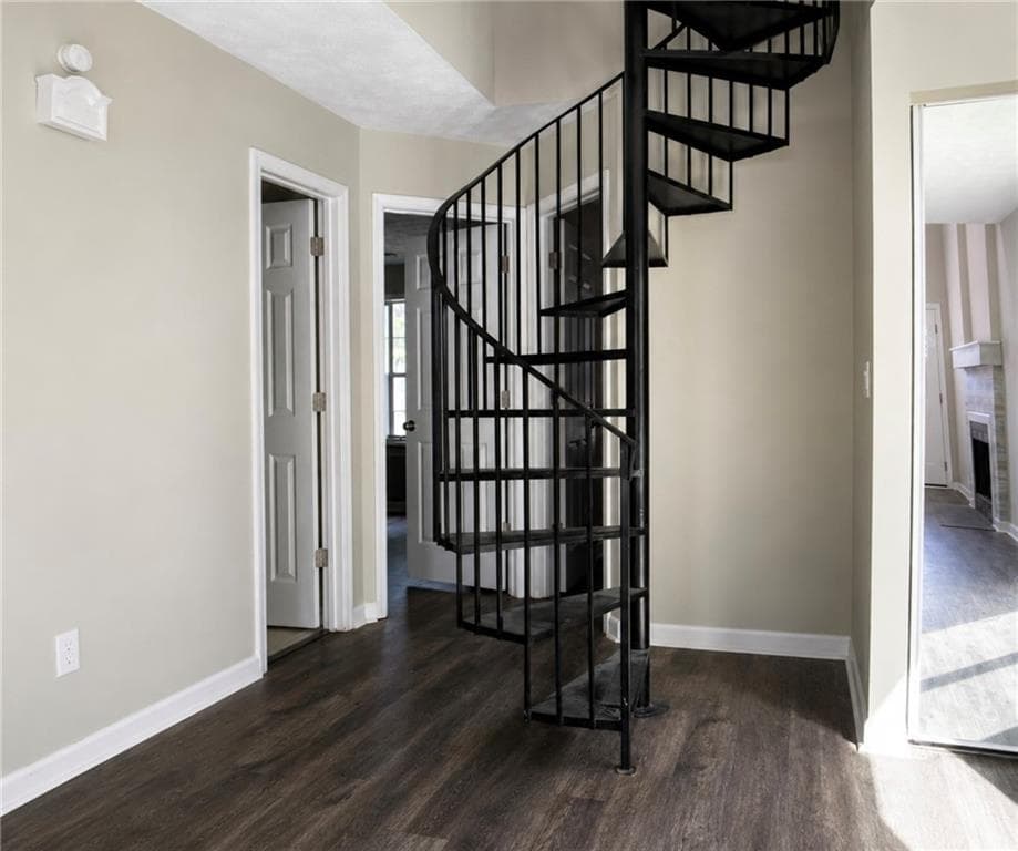 2 bedroom, 2 bathroom, 906 sq ft single family residence under contract at 1125 Rook Place, Woodstock, GA 30188 — photo 6