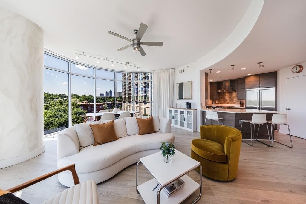 2 bedroom, 3 bathroom, 1,820 sq ft condominium for sale at 222 12th Street 806, Atlanta, GA 30309 — photo 2