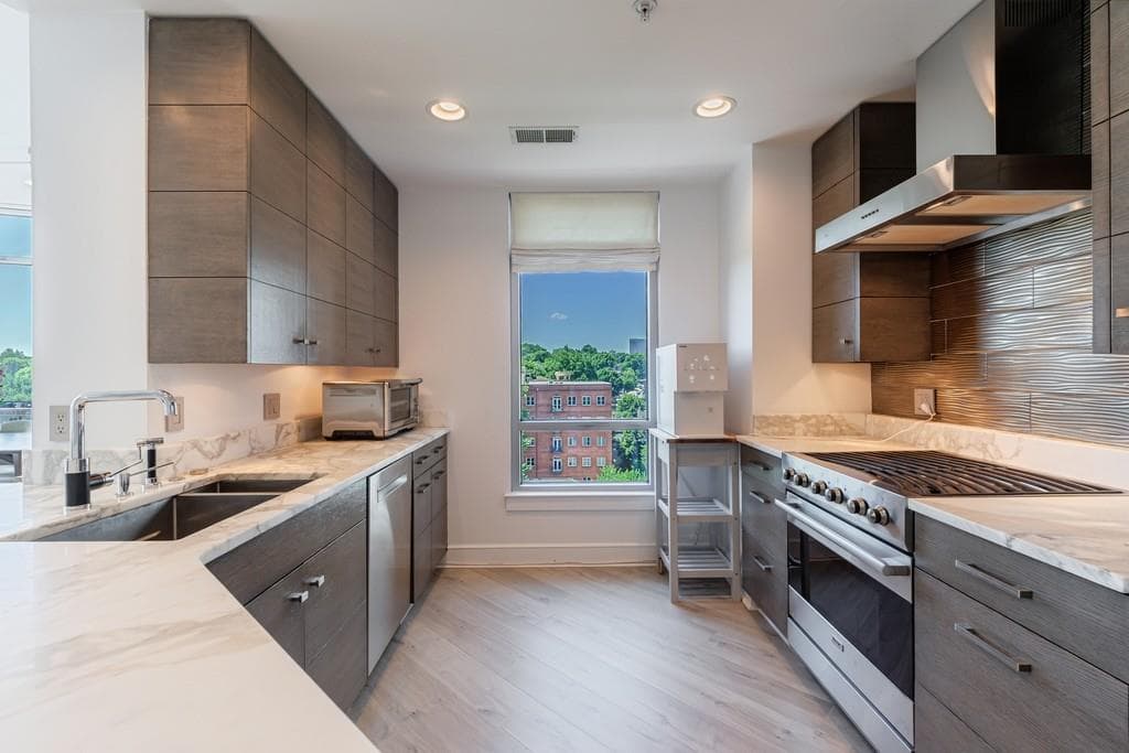 2 bedroom, 3 bathroom, 1,820 sq ft condominium for sale at 222 12th Street 806, Atlanta, GA 30309 — photo 8