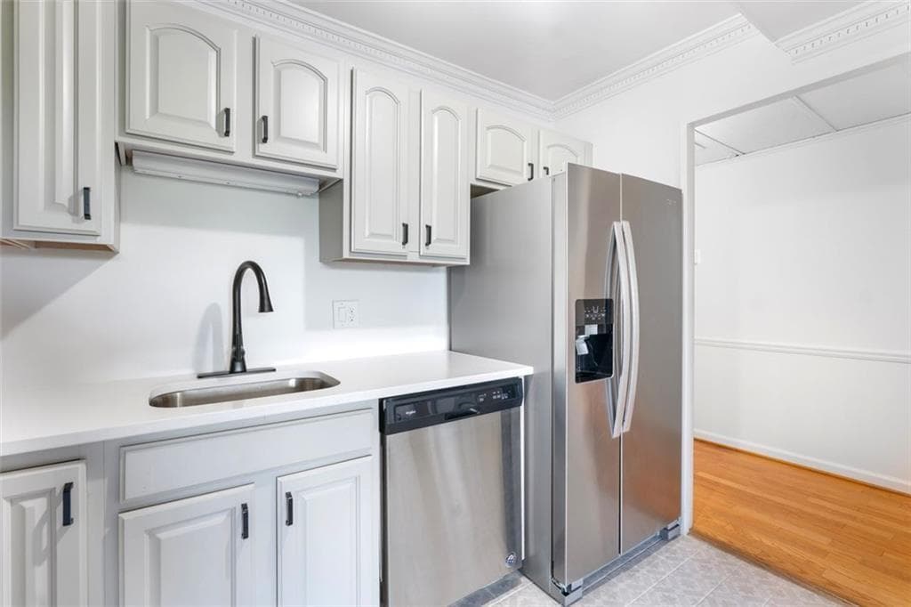 1 bedroom, 1 bathroom, 742 sq ft condominium for rent at 2965 Pharr Court South 817, Atlanta, GA 30305 for $2,000 a month — photo 4