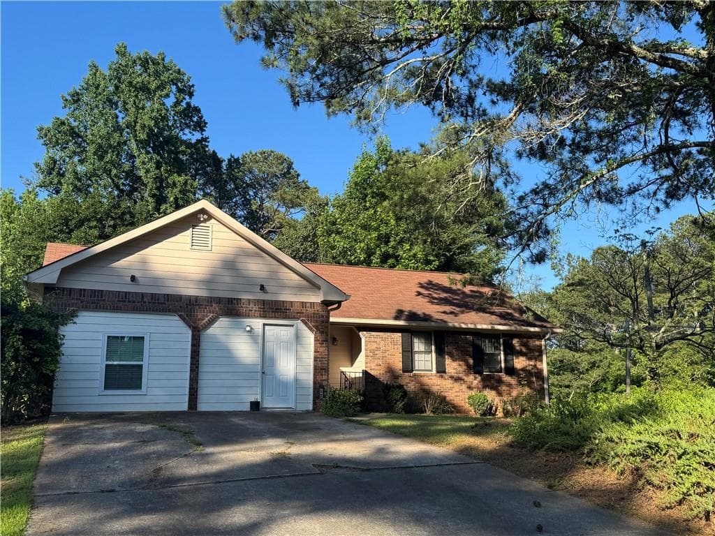 4 bedroom, 3 bathroom, 1,434 sq ft single family residence for sale at 523 Ansley Brook Drive, Lawrenceville, GA 30044 — photo 1 of 20