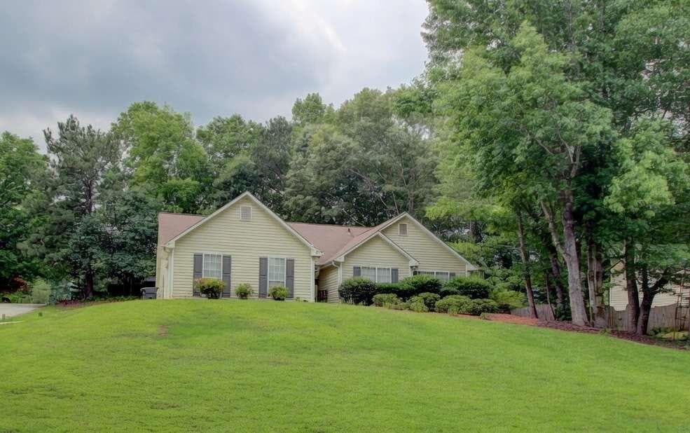 195 Manor Oak Drive, Covington, GA 30014 — most recent listing photo