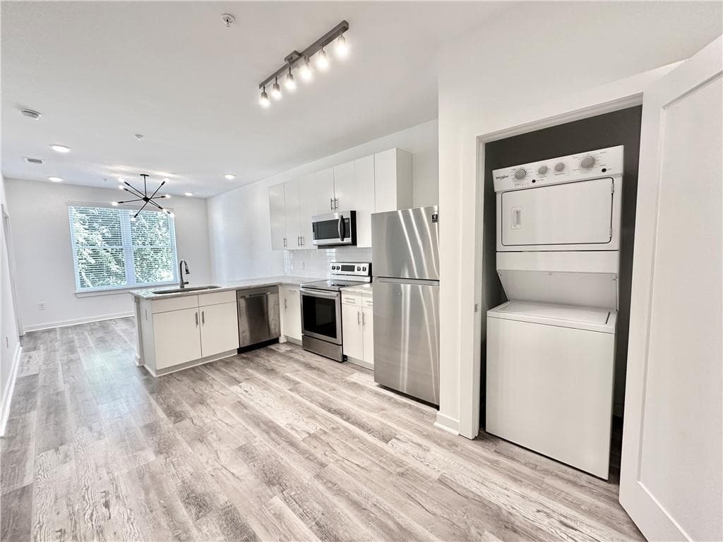 1 bedroom, 1 bathroom, 657 sq ft condominium for sale at 525 Parkway Drive 110, Atlanta, GA 30308 — photo 10