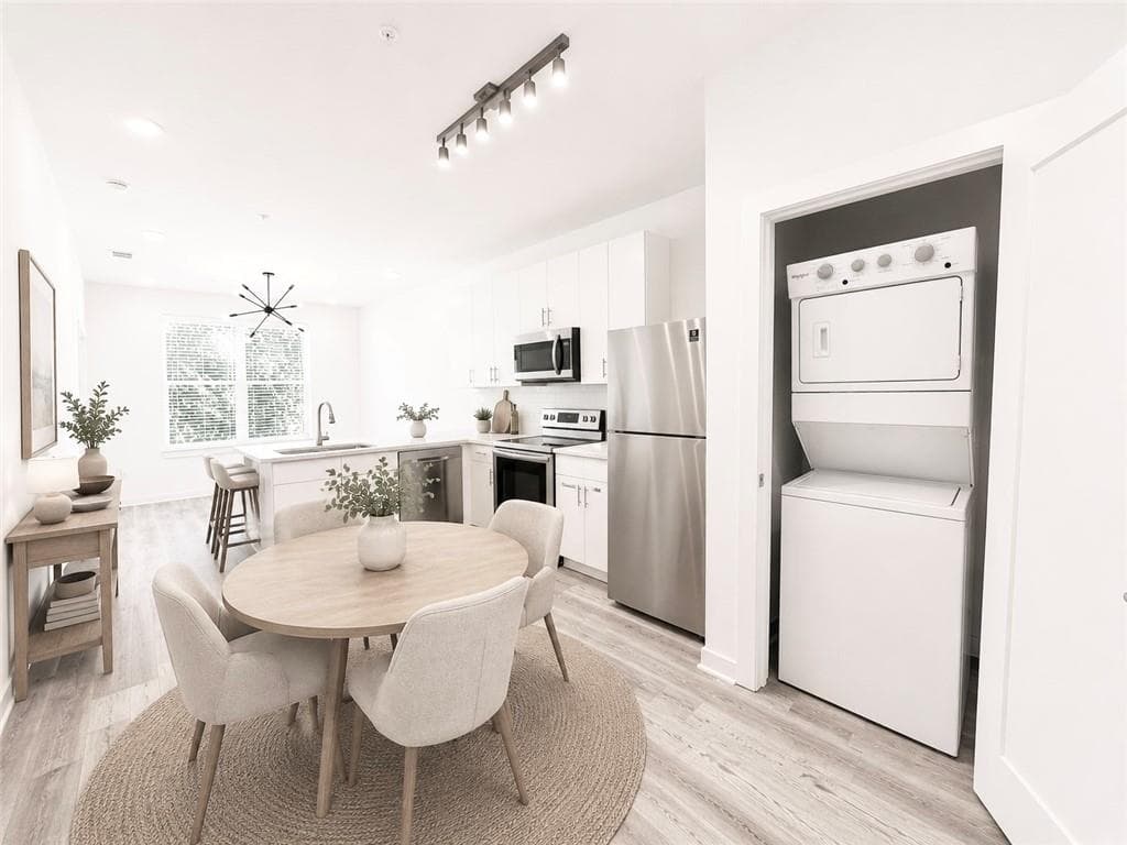 1 bedroom, 1 bathroom, 657 sq ft condominium for sale at 525 Parkway Drive 110, Atlanta, GA 30308 — photo 9