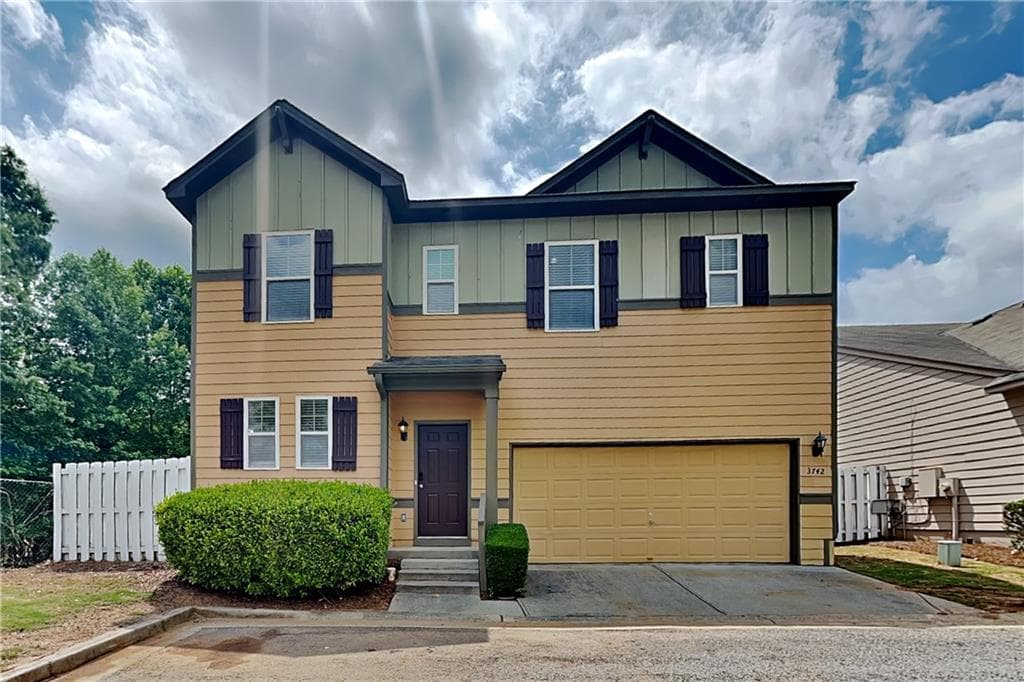 3 bedroom, 3 bathroom, 1,674 sq ft single family residence for rent at 3742 Humber Court, Cumming, GA 30040 for $2,000 a month — photo 1 of 19