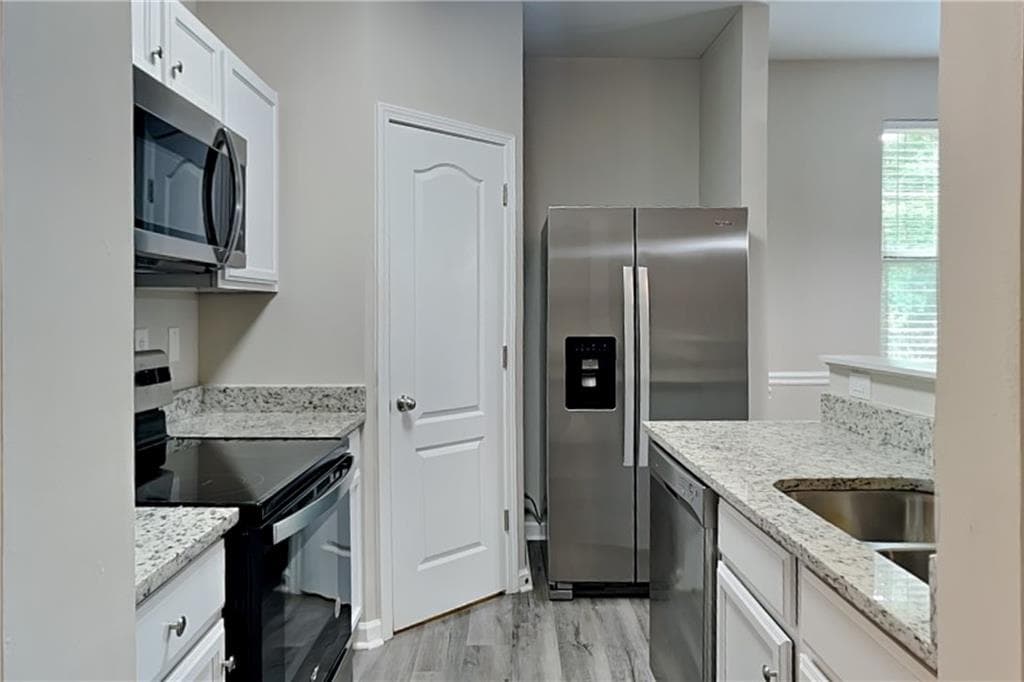 3 bedroom, 3 bathroom, 1,674 sq ft single family residence for rent at 3742 Humber Court, Cumming, GA 30040 for $2,000 a month — photo 5