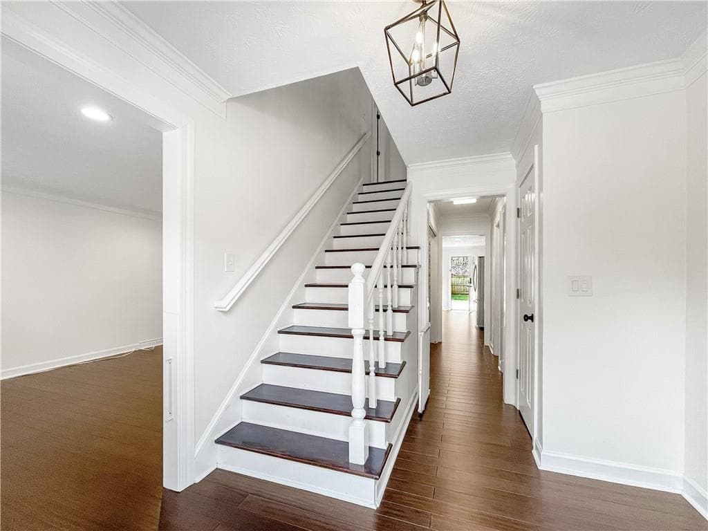 5 bedroom, 4 bathroom, 3,515 sq ft single family residence for sale at 3145 Queens Walk, Atlanta, GA 30345 — photo 6