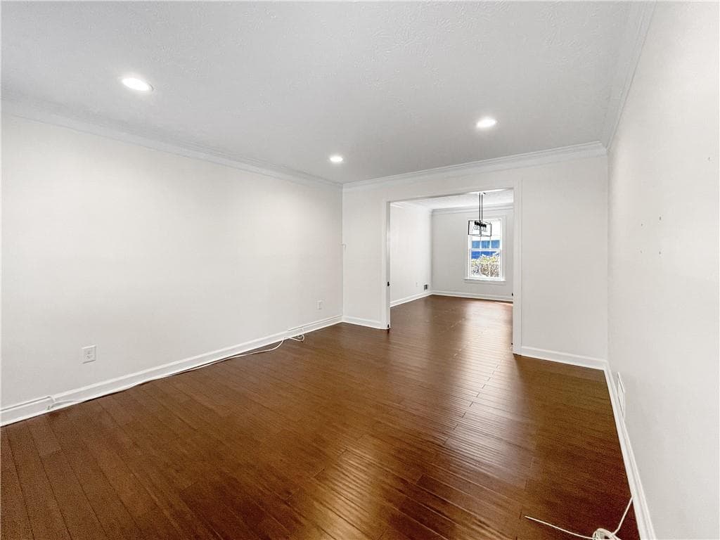 5 bedroom, 4 bathroom, 3,515 sq ft single family residence for sale at 3145 Queens Walk, Atlanta, GA 30345 — photo 7