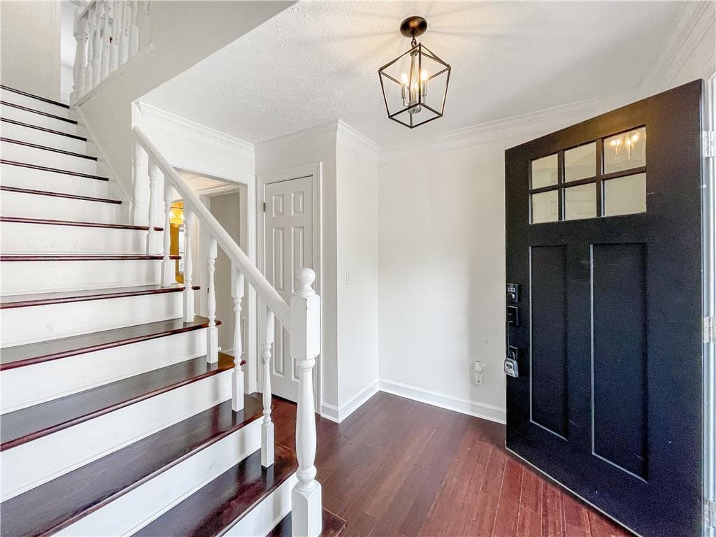 5 bedroom, 4 bathroom, 3,515 sq ft single family residence for sale at 3145 Queens Walk, Atlanta, GA 30345 — photo 8