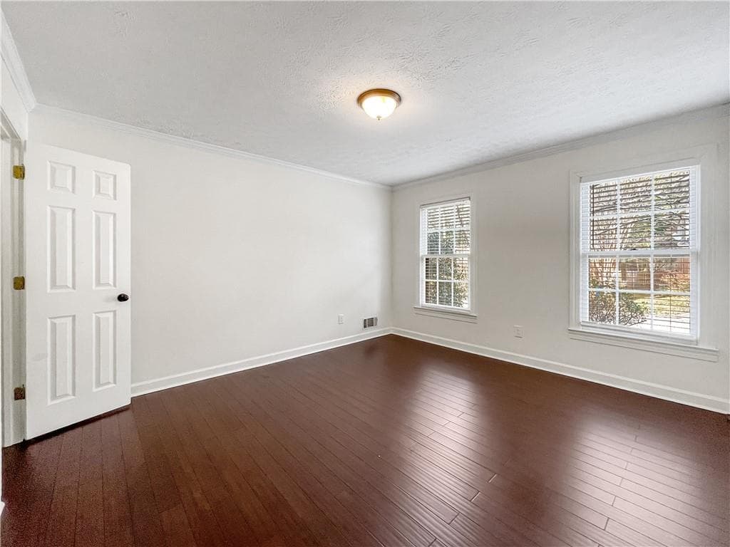 5 bedroom, 4 bathroom, 3,515 sq ft single family residence for sale at 3145 Queens Walk, Atlanta, GA 30345 — photo 9
