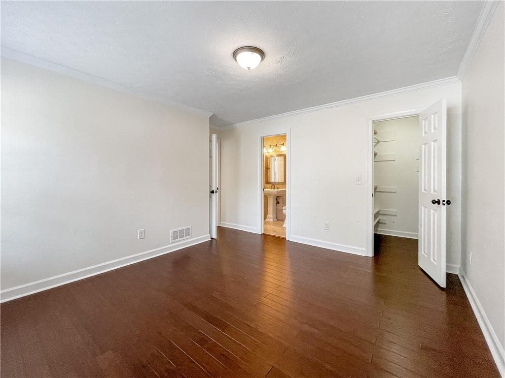 5 bedroom, 4 bathroom, 3,515 sq ft single family residence for sale at 3145 Queens Walk, Atlanta, GA 30345 — photo 10