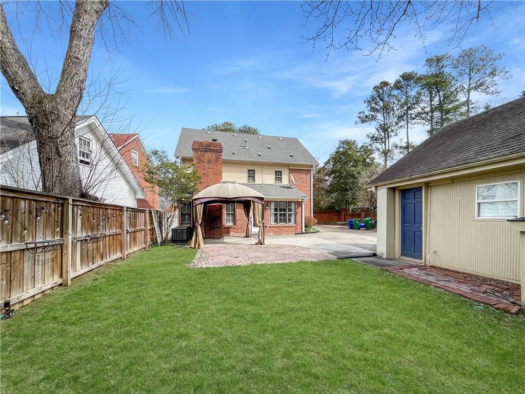 5 bedroom, 4 bathroom, 3,515 sq ft single family residence for sale at 3145 Queens Walk, Atlanta, GA 30345 — photo 3