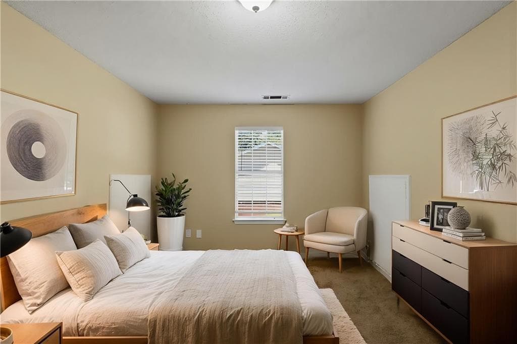 4 bedroom, 3 bathroom, 2,043 sq ft single family residence for sale at 2795 Oxford Drive, Decatur, GA 30034 — photo 4