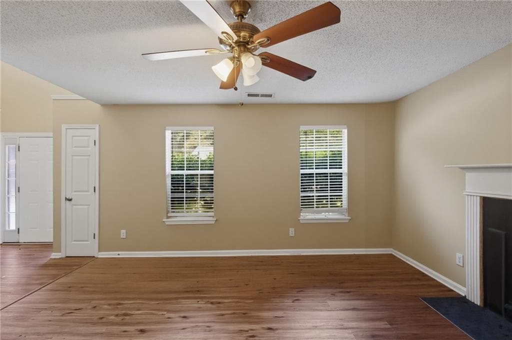 4 bedroom, 3 bathroom, 2,043 sq ft single family residence for sale at 2795 Oxford Drive, Decatur, GA 30034 — photo 7