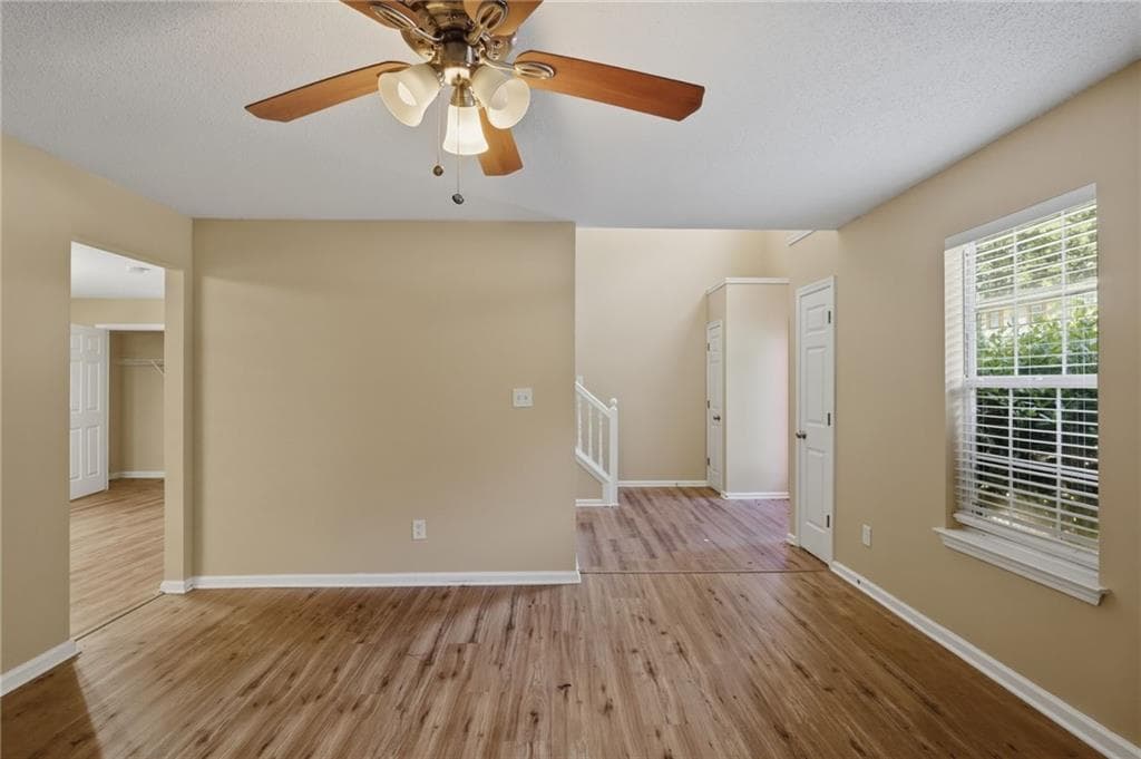 4 bedroom, 3 bathroom, 2,043 sq ft single family residence for sale at 2795 Oxford Drive, Decatur, GA 30034 — photo 8