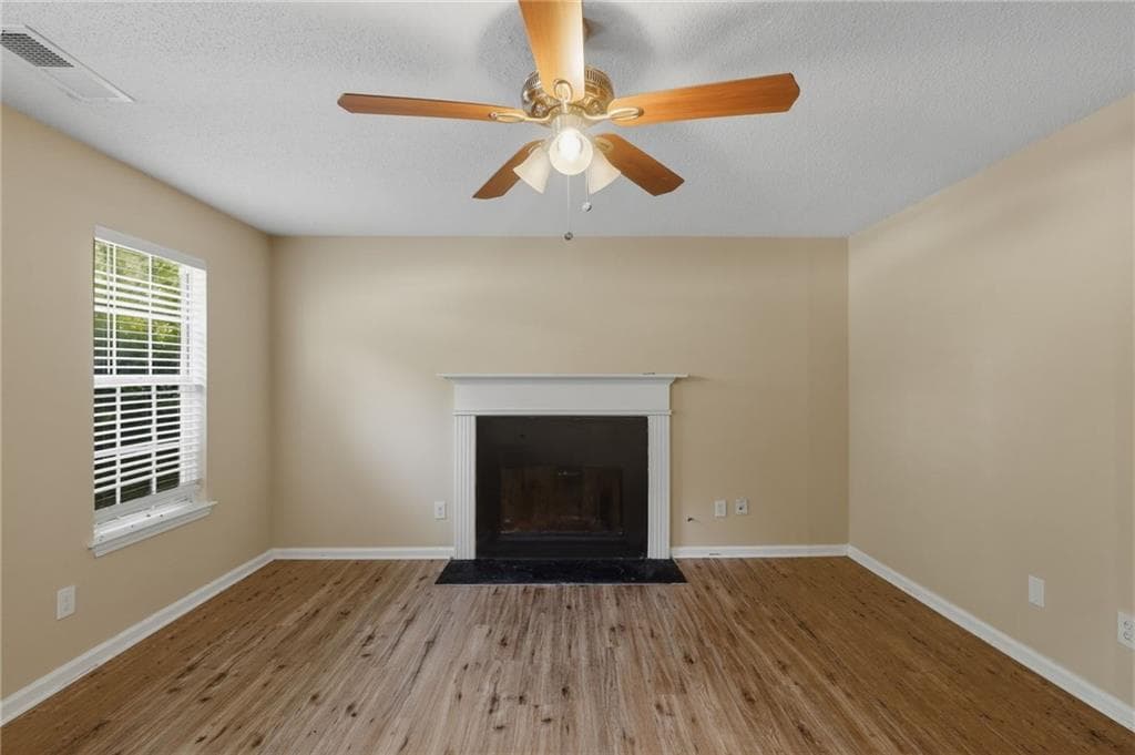 4 bedroom, 3 bathroom, 2,043 sq ft single family residence for sale at 2795 Oxford Drive, Decatur, GA 30034 — photo 9
