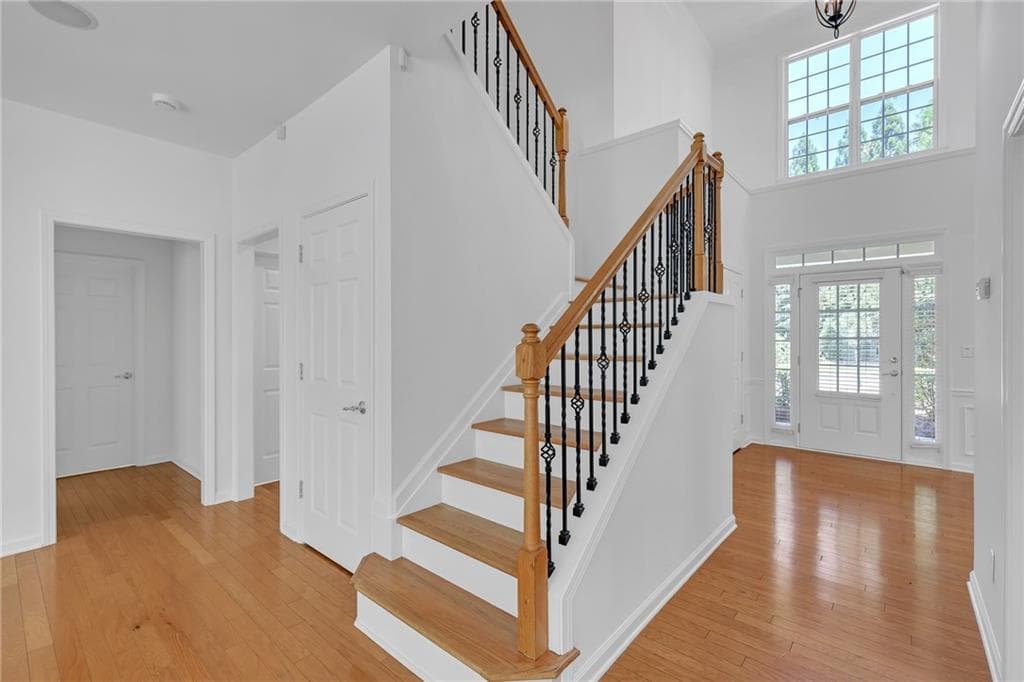 5 bedroom, 3 bathroom, 2,472 sq ft single family residence for sale at 5608 Avonley Creek Drive, Buford, GA 30518 — photo 2