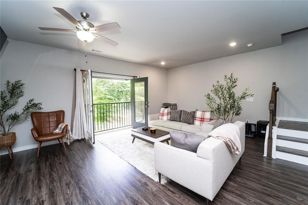 4 bedroom, 4 bathroom, 2,148 sq ft townhouse for sale at 2030 NW Main Street 403, Atlanta, GA 30318 — photo 8