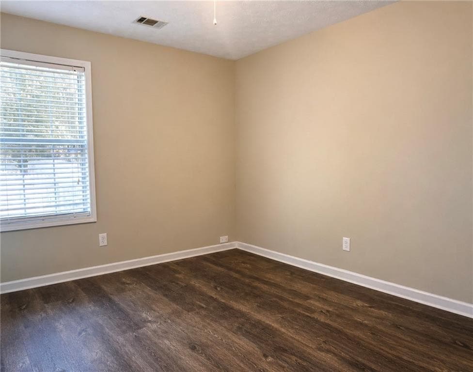 2 bedroom, 2 bathroom, 906 sq ft single family residence under contract at 1125 Rook Place, Woodstock, GA 30188 — photo 9
