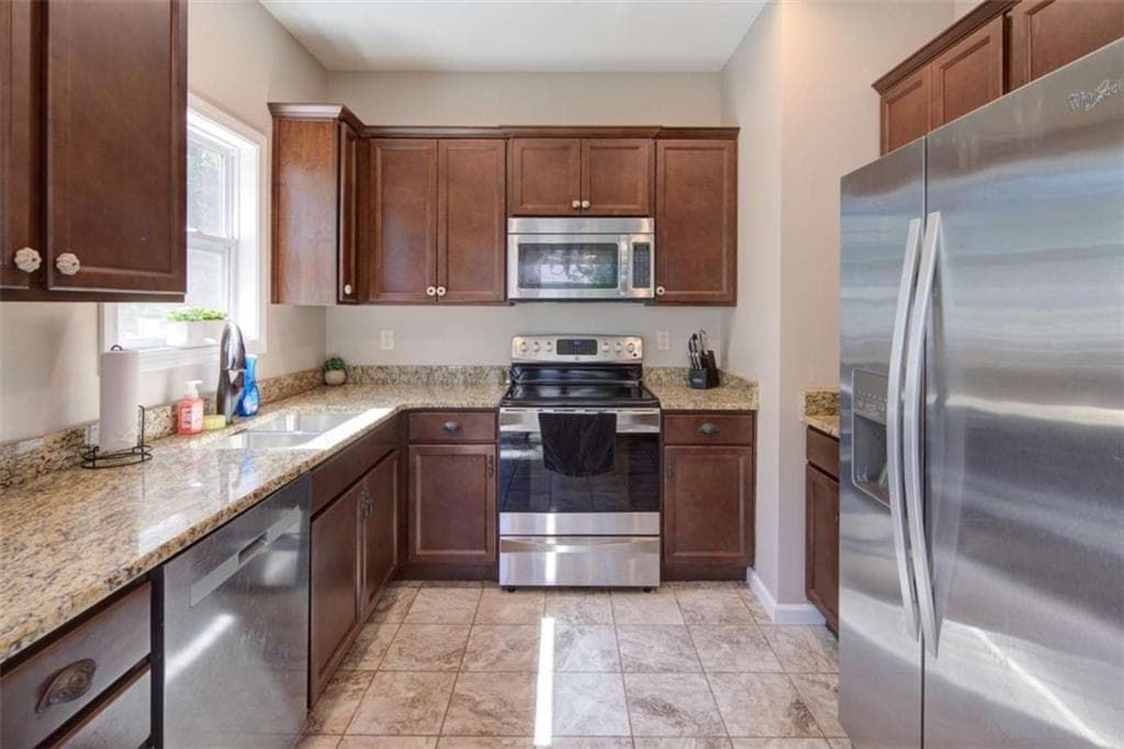 3 bedroom, 2 bathroom, 1,192 sq ft single family residence for sale at 1938 Highway 9, Dawsonville, GA 30534 — photo 7