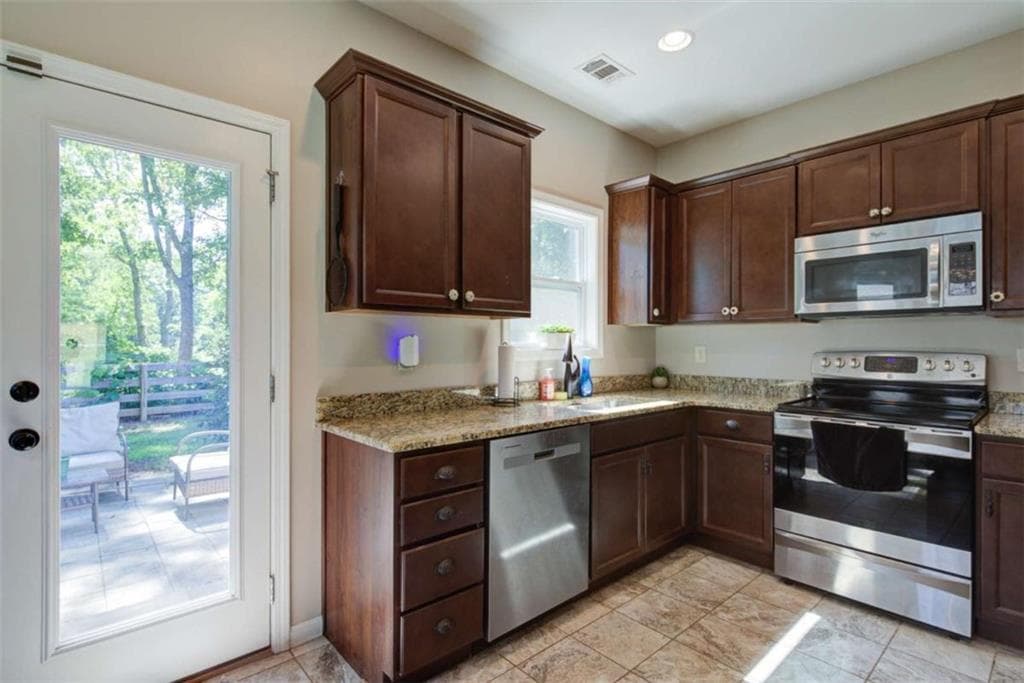 3 bedroom, 2 bathroom, 1,192 sq ft single family residence for sale at 1938 Highway 9, Dawsonville, GA 30534 — photo 9