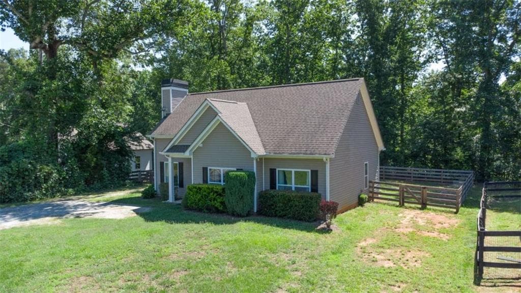 3 bedroom, 2 bathroom, 1,192 sq ft single family residence for sale at 1938 Highway 9, Dawsonville, GA 30534 — photo 2
