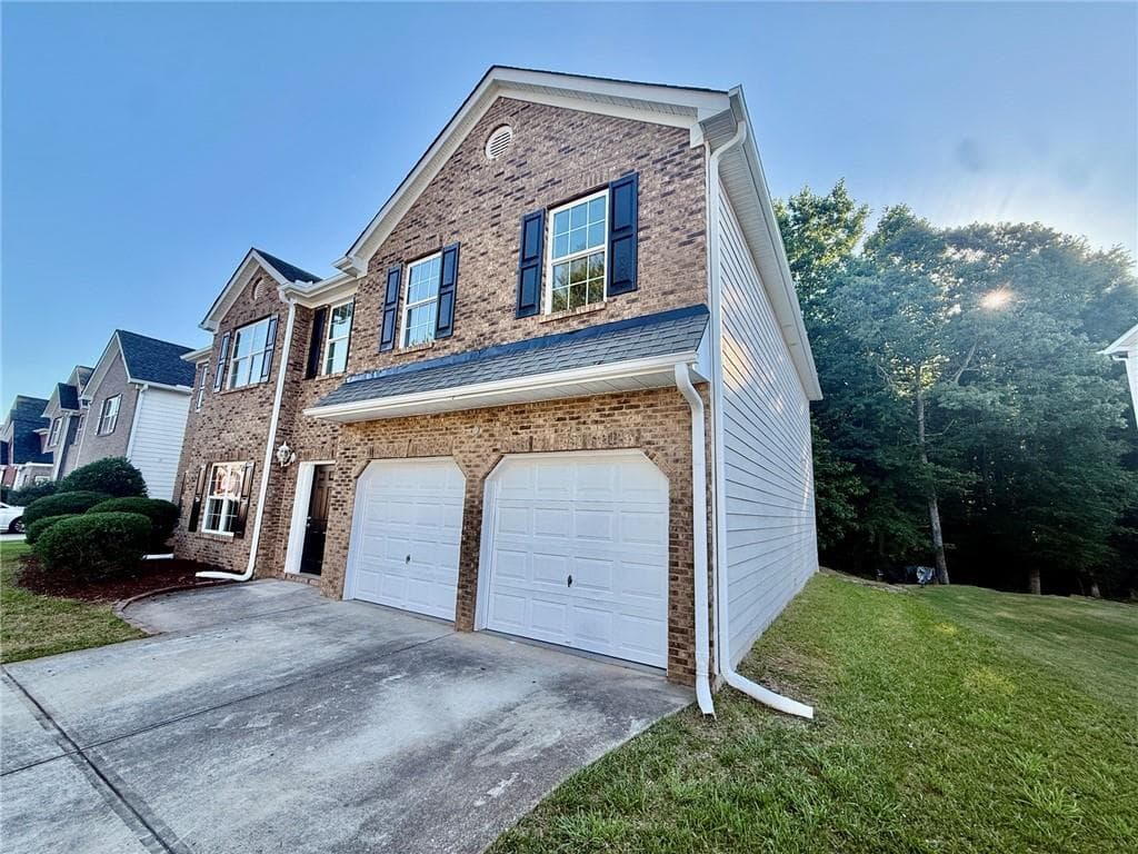 5 bedroom, 4 bathroom, 4,003 sq ft single family residence for sale at 6977 Talkeetna Court, Atlanta, GA 30331 — photo 3