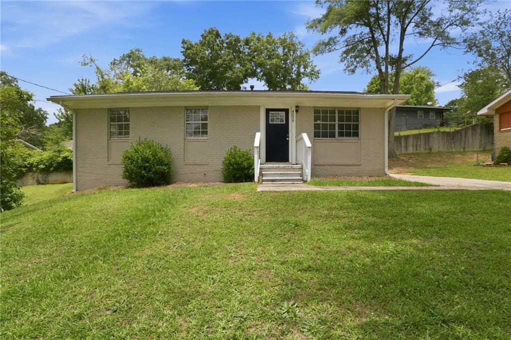 3 bedroom, 1 bathroom, 1,000 sq ft single family residence under contract at 4039 Codel Street, Atlanta, GA 30331