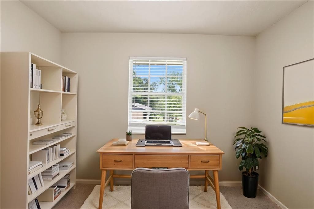 3 bedroom, 1 bathroom, 1,000 sq ft single family residence under contract at 4039 Codel Street, Atlanta, GA 30331 — photo 4