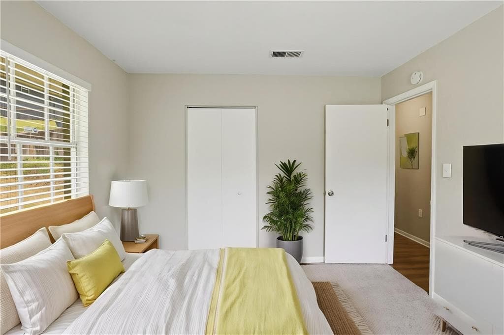 3 bedroom, 1 bathroom, 1,000 sq ft single family residence under contract at 4039 Codel Street, Atlanta, GA 30331 — photo 5