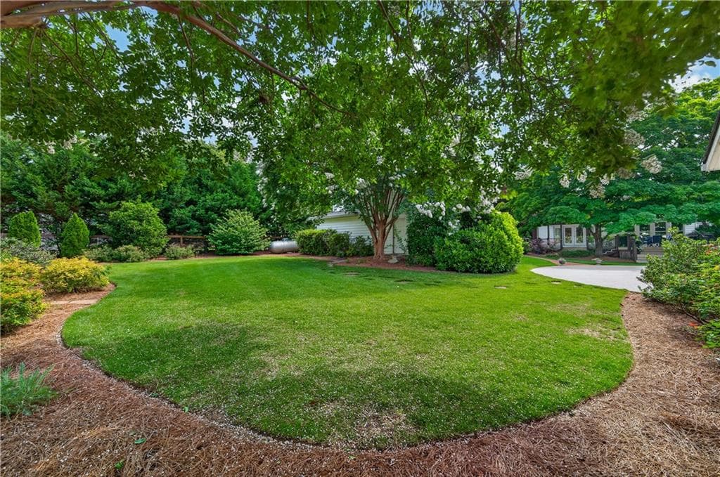 6 bedroom, 6 bathroom, 6,646 sq ft single family residence for sale at 12190 Charlotte Drive, Alpharetta, GA 30004 — photo 5