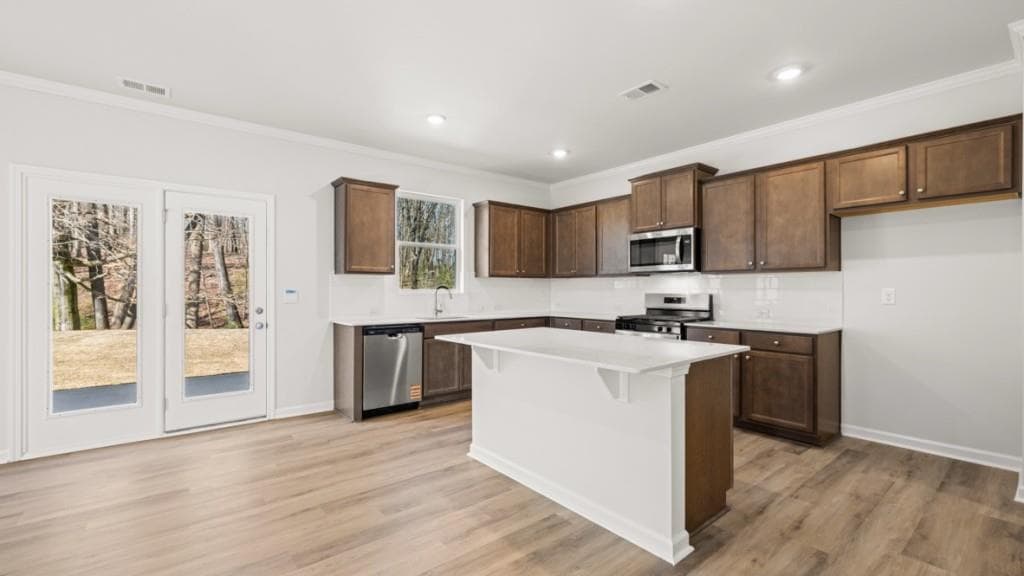 5 bedroom, 3 bathroom, 2,804 sq ft single family residence for sale at 59 Capital Court, Braselton, GA 30517 — photo 6