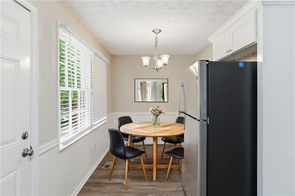 3 bedroom, 1 bathroom, 968 sq ft single family residence for sale at 757 Alfred Road, Atlanta, GA 30331 — photo 4