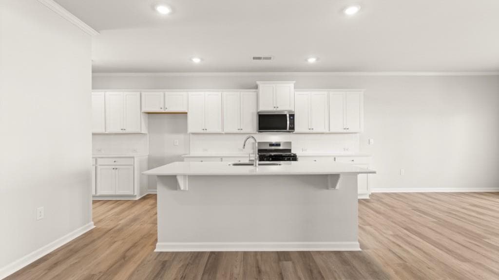 5 bedroom, 3 bathroom, 3,209 sq ft single family residence under contract at 41 Capital Court, Braselton, GA 30517 — photo 4