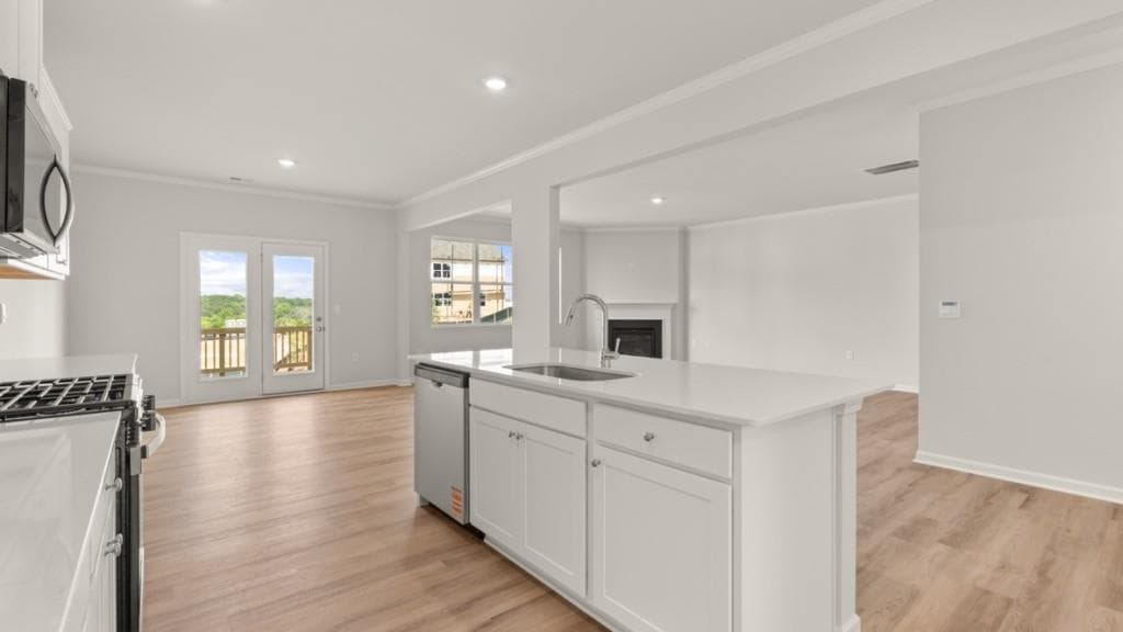 5 bedroom, 3 bathroom, 3,209 sq ft single family residence under contract at 41 Capital Court, Braselton, GA 30517 — photo 6