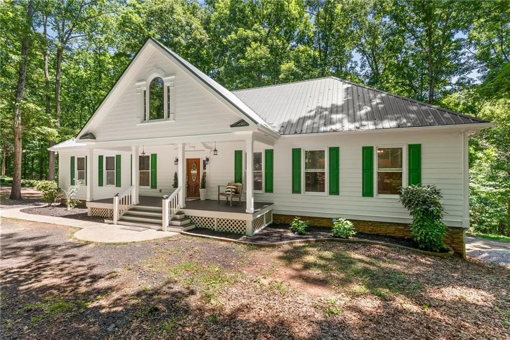 4 bedroom, 3 bathroom, 3,500 sq ft single family residence for sale at 3807 Al Mangum Road, Talmo, GA 30575 — photo 6