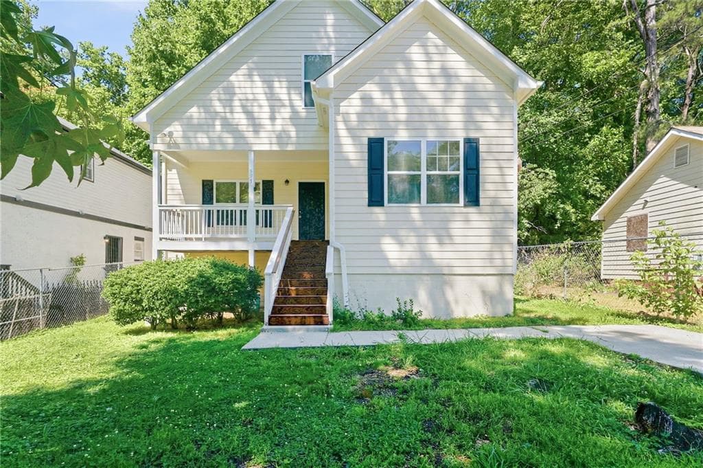 6 bedroom, 3 bathroom, 2,754 sq ft single family residence under contract at 379 Yonkers Avenue, Atlanta, GA 30314