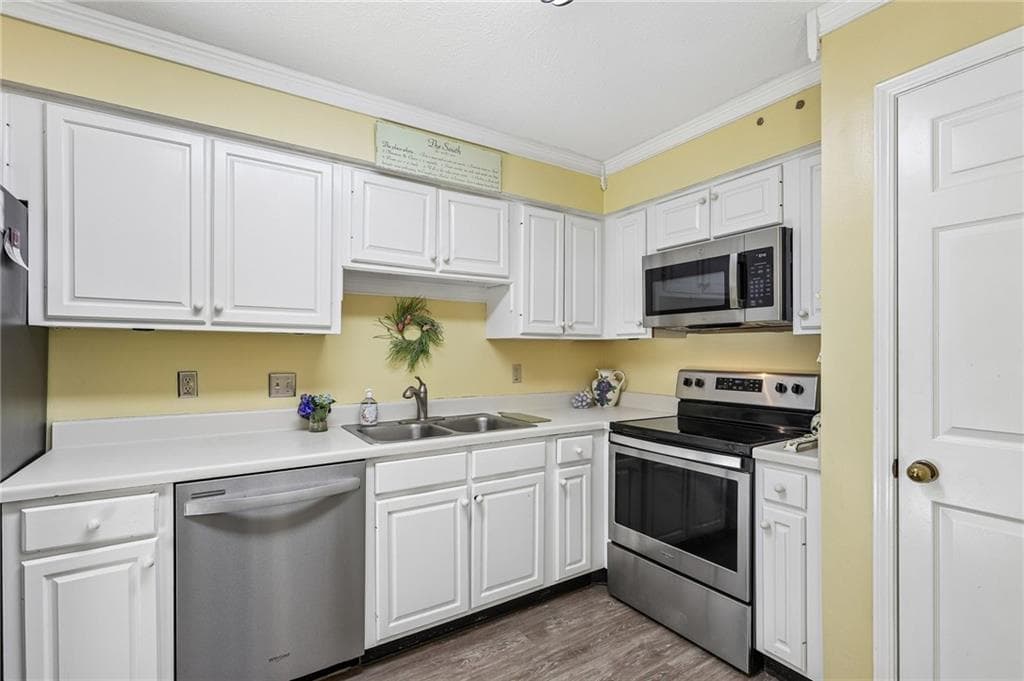 2 bedroom, 2 bathroom, 1,462 sq ft condominium for sale at 26308 Plantation Drive, Atlanta, GA 30324 — photo 7
