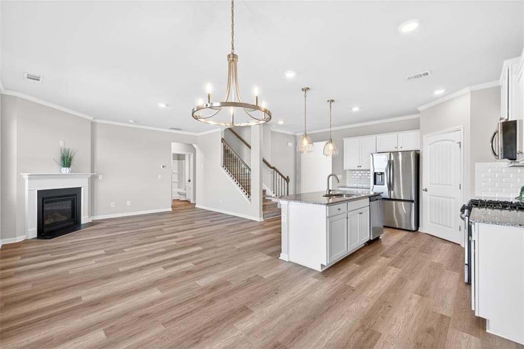 5 bedroom, 3 bathroom, 2,535 sq ft single family residence under contract at 6732 Scarlet Oak Way, Flowery Branch, GA 30542 — photo 10