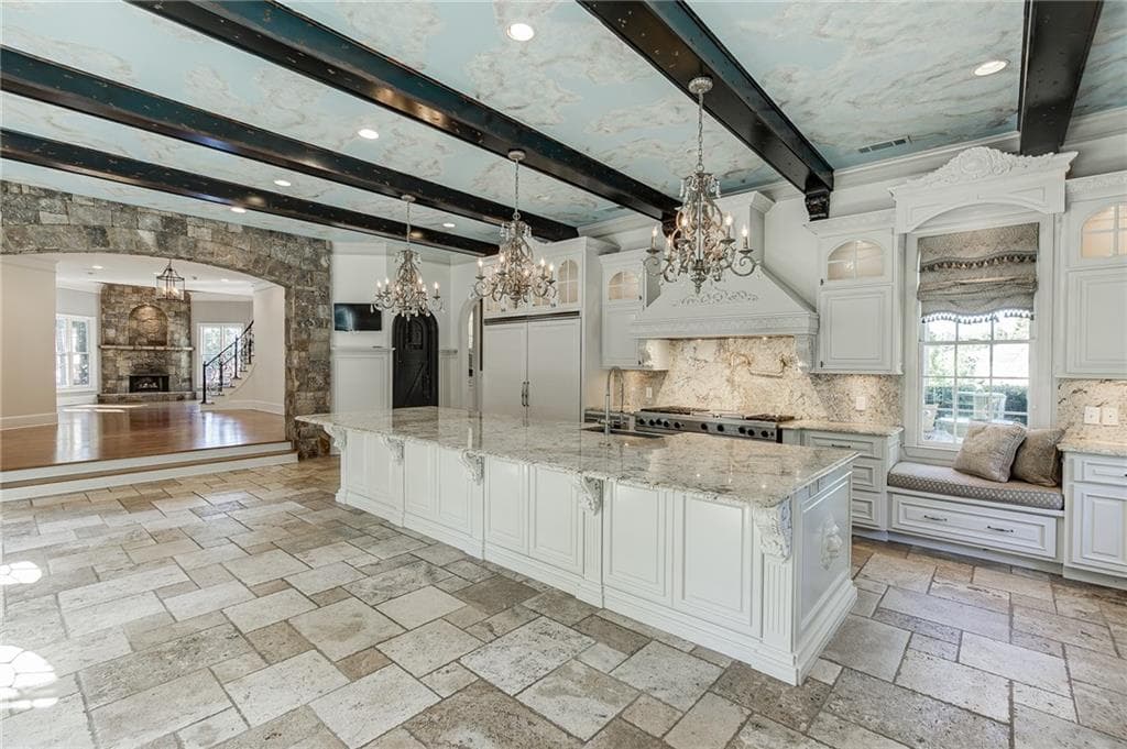 6 bedroom, 7 bathroom, 9,586 sq ft single family residence for sale at 3245 Town Manor Circle, Dacula, GA 30019 — photo 2