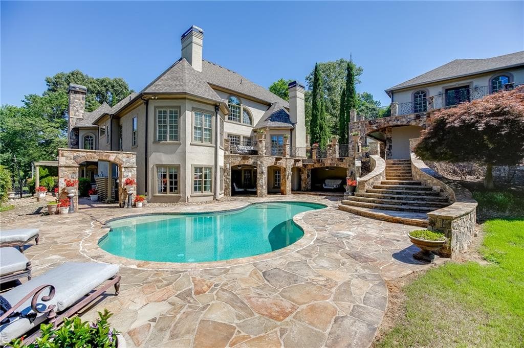 6 bedroom, 7 bathroom, 9,586 sq ft single family residence for sale at 3245 Town Manor Circle, Dacula, GA 30019 — photo 6