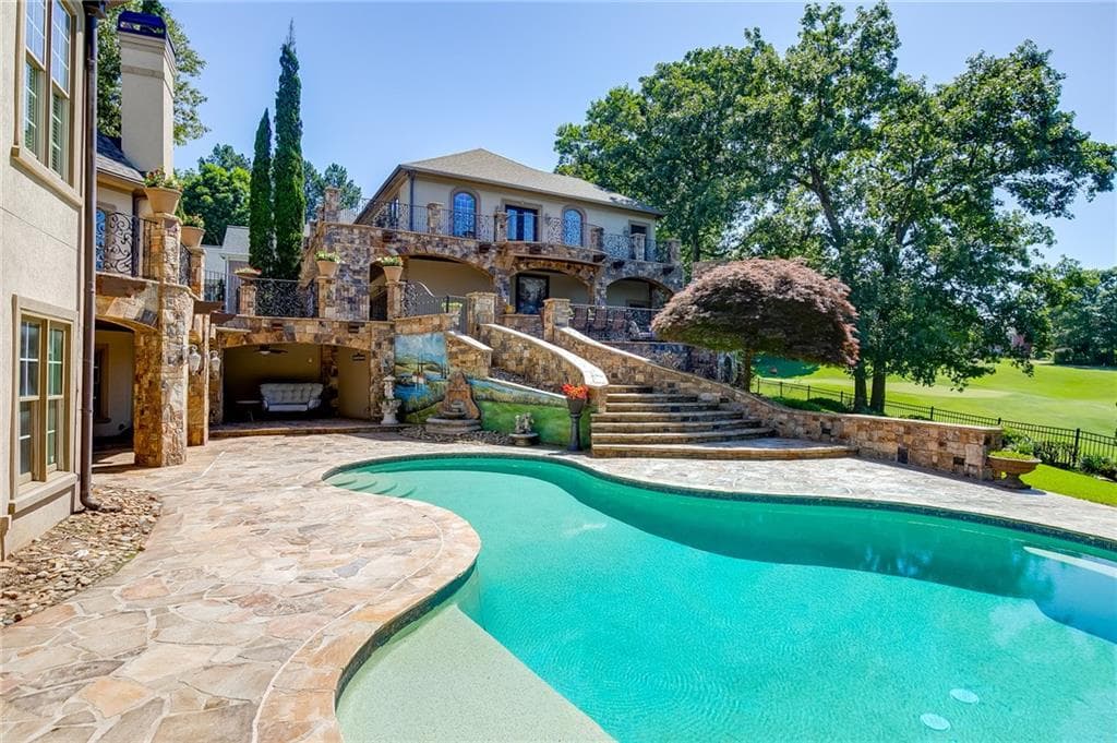 6 bedroom, 7 bathroom, 9,586 sq ft single family residence for sale at 3245 Town Manor Circle, Dacula, GA 30019 — photo 7