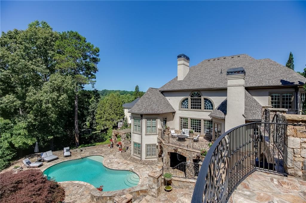 6 bedroom, 7 bathroom, 9,586 sq ft single family residence for sale at 3245 Town Manor Circle, Dacula, GA 30019 — photo 8