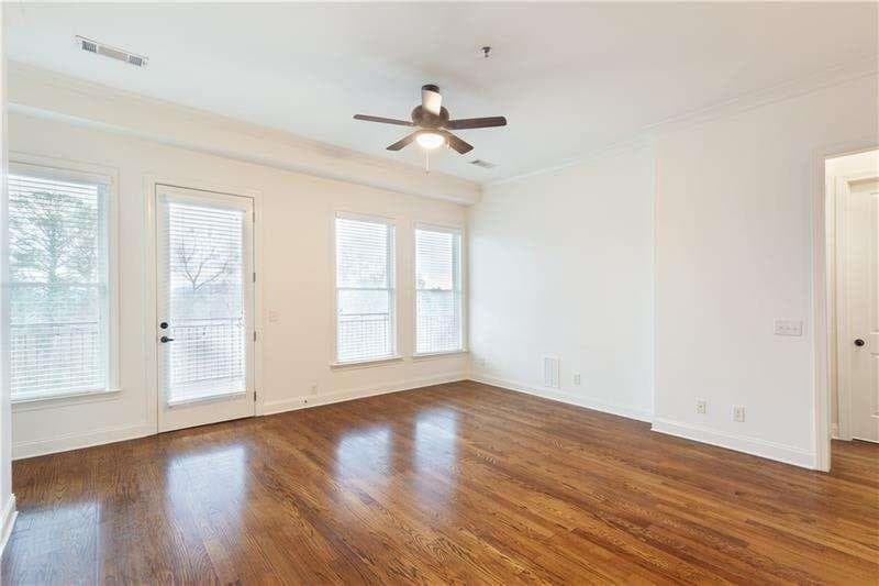2 bedroom, 2 bathroom, 1,339 sq ft condominium for sale at 360 CHAMBERS Street 208, Woodstock, GA 30188 — photo 4