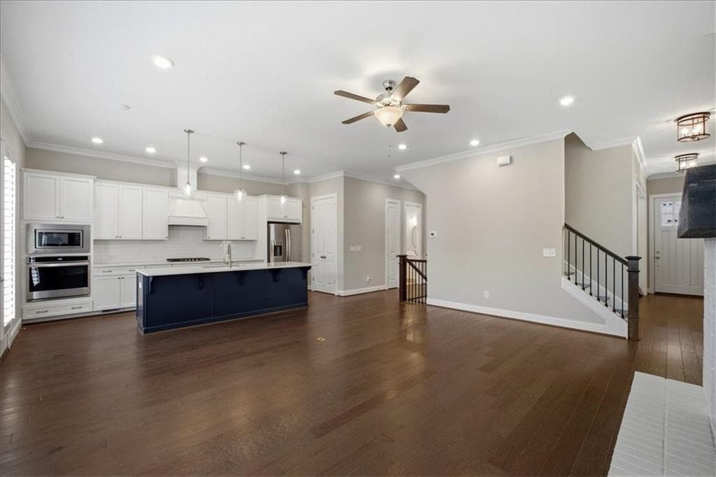 4 bedroom, 4 bathroom, 3,284 sq ft single family residence under contract at 2470 Reed Street, Smyrna, GA 30080 — photo 6