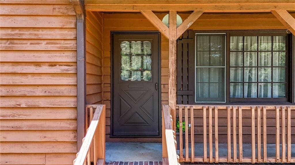 3 bedroom, 2 bathroom, 1,504 sq ft single family residence for sale at 328 Lake Forest Drive, Acworth, GA 30102 — photo 3