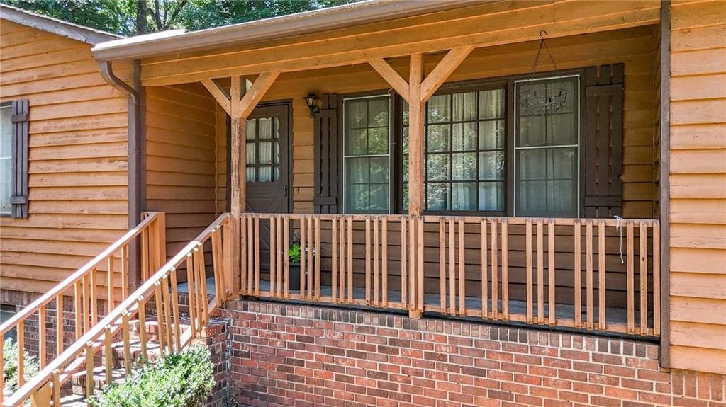 3 bedroom, 2 bathroom, 1,504 sq ft single family residence for sale at 328 Lake Forest Drive, Acworth, GA 30102 — photo 4